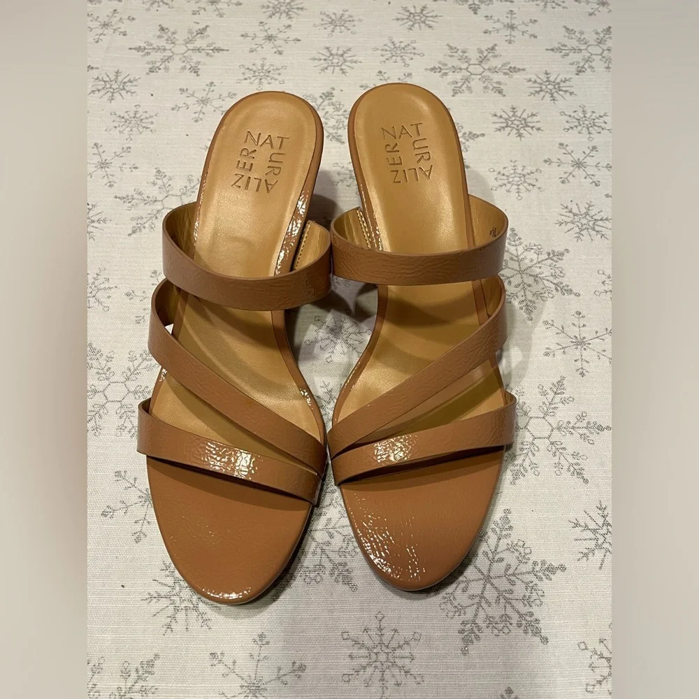 New Naturalizer Breona Wedge Sandals – Taupe – Size 9.5